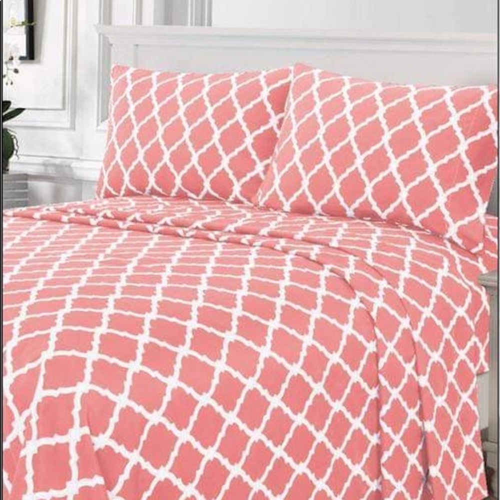✨FINAL STOCK✨Queen 4pc Coral Arabesque Bedsheets